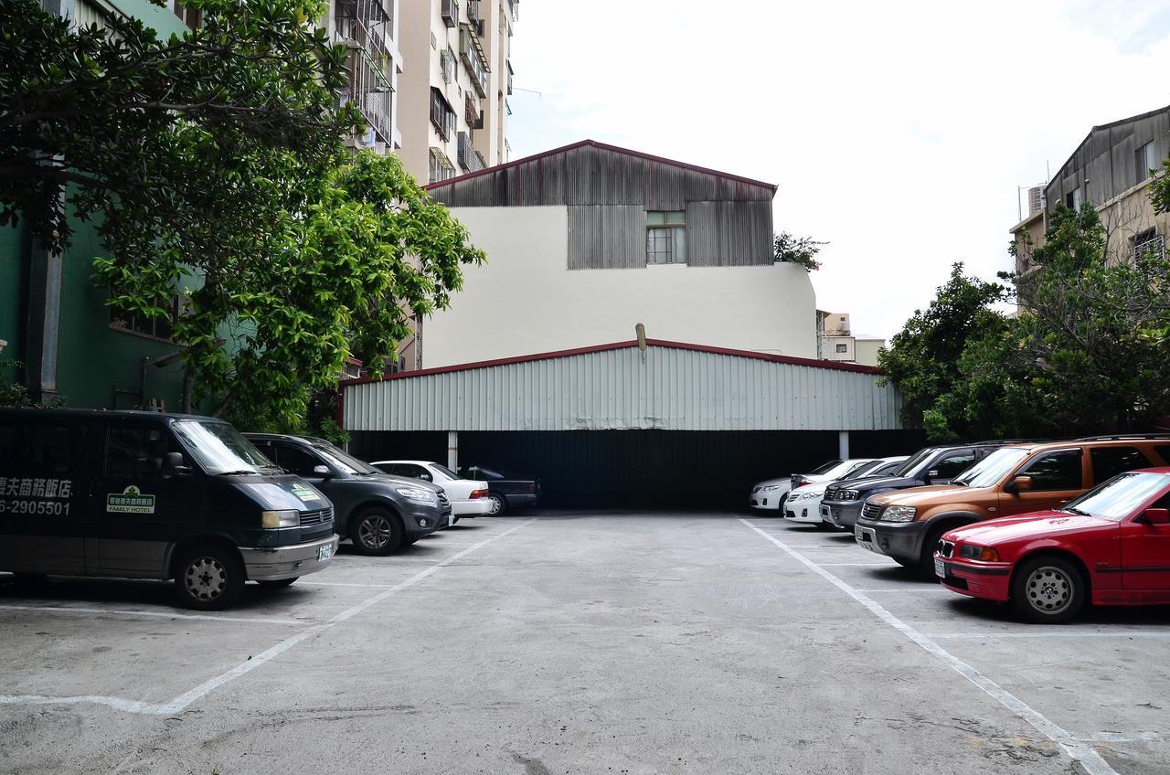 Family Hotel - Linsen Tainan Exterior foto